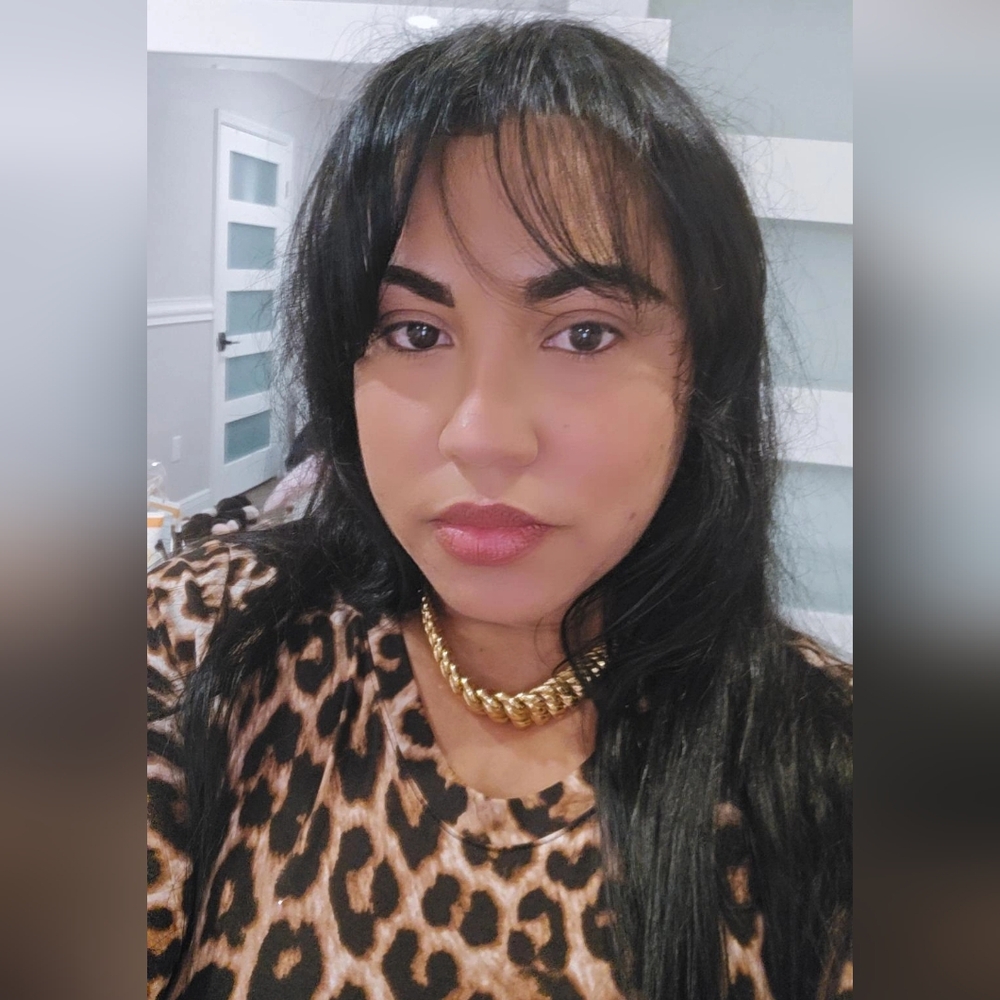 Meet your Posher, Yadisleydis